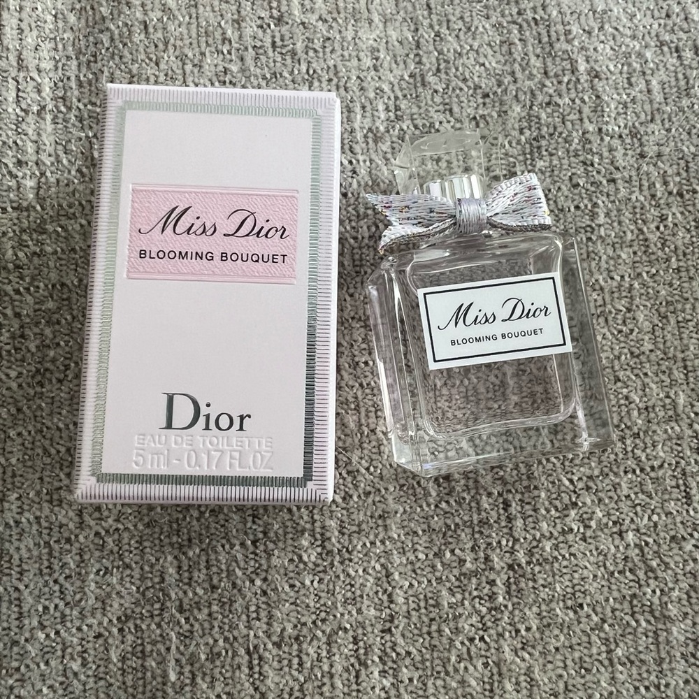 Miss Dior Blooming Bouquet Perfume Eau de Toilette 5 ml new in box mini